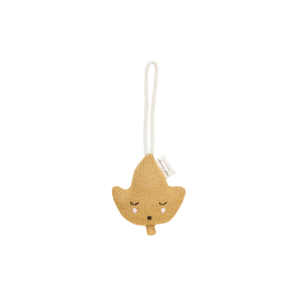 Leaf Hanging Rattle by Main Sauvage