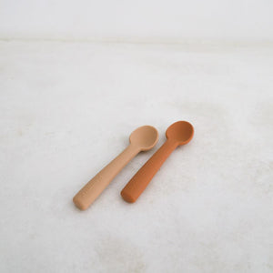 
                
                    Load image into Gallery viewer, Rommer Silicone Spoon Set - Cinnamon/Nude
                
            
