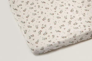 
                
                    Load image into Gallery viewer, Clover Junior Muslin Fitted Sheet
                
            