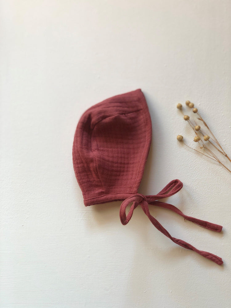 Cotton Gauze Round Bonnet for Minikane x Gordis 34cm Dolls | Burgundy