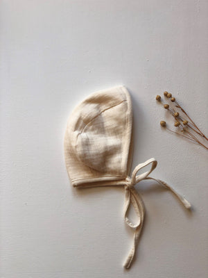 
                
                    Load image into Gallery viewer, Cotton Gauze Round Bonnet for Minikane x Gordis 34cm Dolls | Milk
                
            