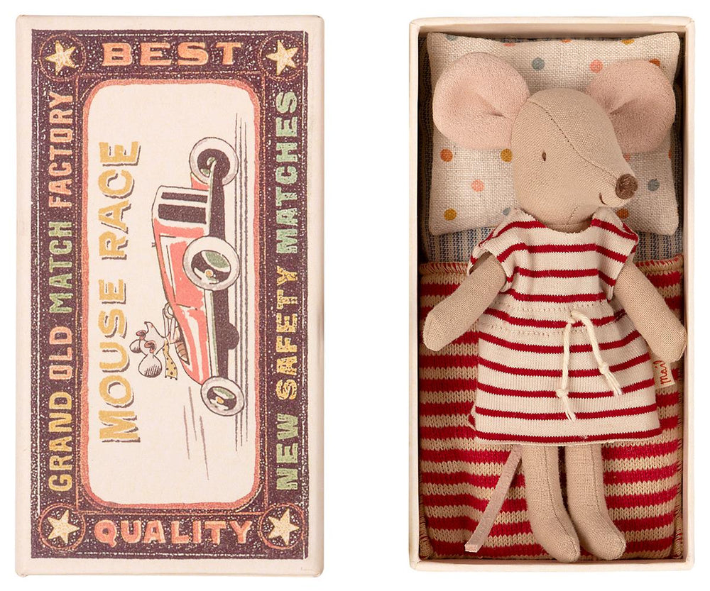 
                
                    Load image into Gallery viewer, Maileg Big Sister Mouse in Matchbox
                
            