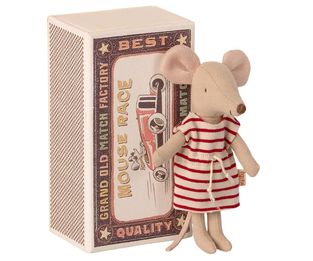 
                
                    Load image into Gallery viewer, Maileg Big Sister Mouse in Matchbox
                
            