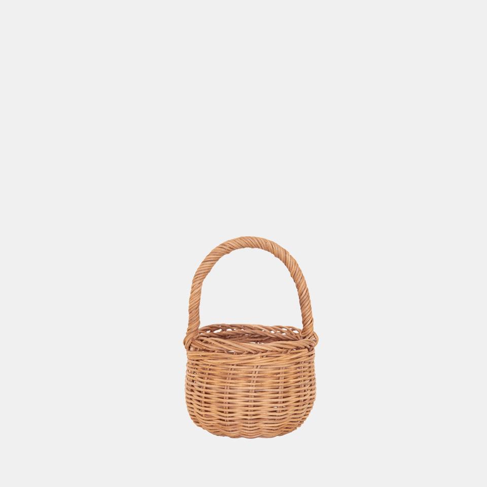 
                
                    Load image into Gallery viewer, Olli Ella Rattan Berry Basket | Natural
                
            