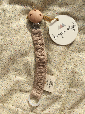 
                
                    Load image into Gallery viewer, Knitted Organic Cotton Pacifier Clip | Brown Melange
                
            