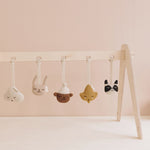 Rabbit Hanging Rattle by Main Sauvage