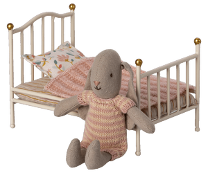 Vintage Bed, Mouse | Off White
