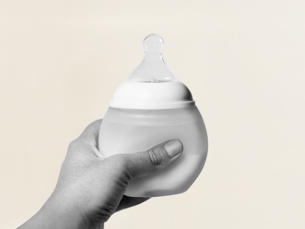 
                
                    Load image into Gallery viewer, Baby Bottle 240ml Medium Flow | Night
                
            