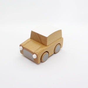 
                
                    Load image into Gallery viewer, kiko &amp;amp; gg Kuruma Classic Wooden Wind Up Car | Natural
                
            