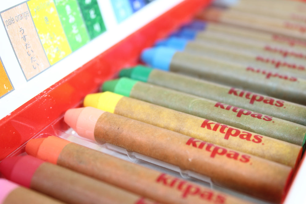 
                
                    Load image into Gallery viewer, Medium Crayons by Kitpas (12 Colours)
                
            